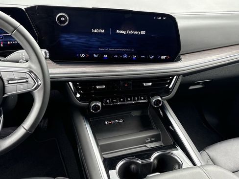 Used 2025 Chevrolet Tahoe LT image 17