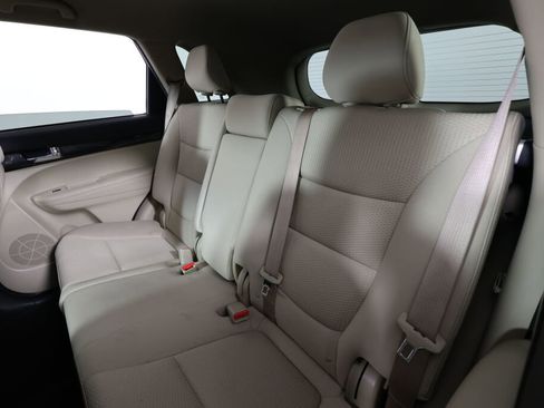 Used 2012 Kia Sorento LX image 15