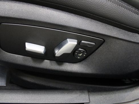 Used 2019 BMW 530i w/ Convenience Package image 16