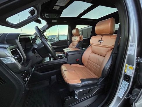 Used 2024 Ford F450 Platinum w/ FX4 Off-Road Package image 32