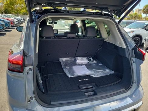 Used 2026 Nissan Rogue Platinum w/ Tech Package AWD/4WD image 5