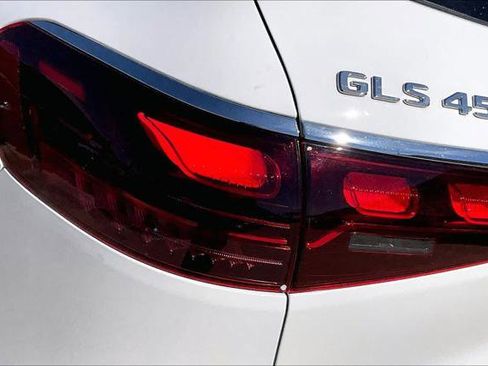 Used 2024 Mercedes-Benz GLS 450 4MATIC image 27
