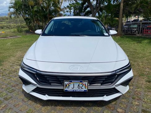 Certified 2024 Hyundai Elantra SEL FWD image 20