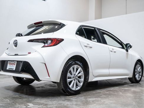 Used 2024 Toyota Corolla SE w/ SE Package image 7