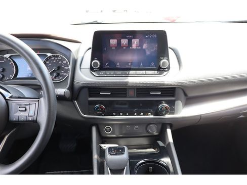 Used 2023 Nissan Rogue SV AWD/4WD image 25