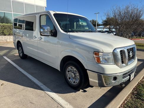 Used 2014 Nissan NV 3500 SL w/ Technology Package image 2