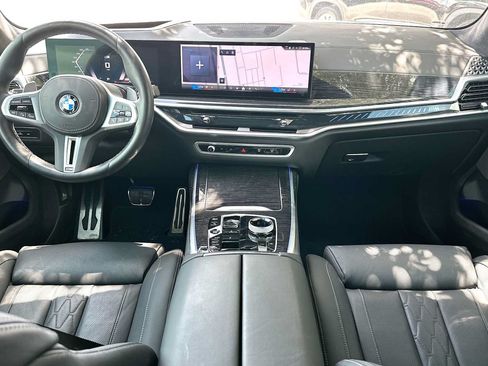 Used 2025 BMW X7 M60i AWD/4WD image 25