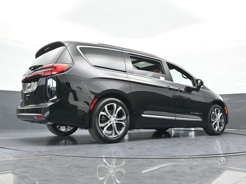 New 2026 Chrysler Pacifica Pinnacle image 70