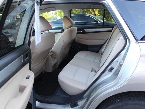 Used 2019 Subaru Outback 2.5i Premium AWD/4WD image 22