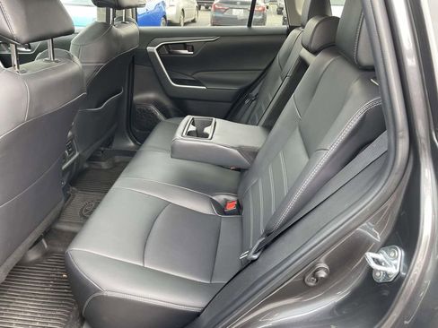 Used 2023 Toyota RAV4 XLE Premium image 23