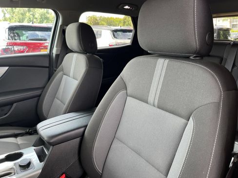 Used 2025 Chevrolet Blazer LT FWD image 35