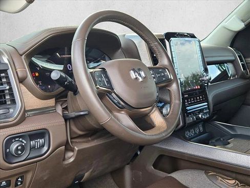 Used 2025 RAM 1500 Limited w/ Trailer Tow Group image 10