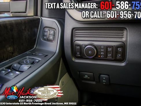 New 2026 Ford F250 Lariat w/ Black Appearance Package image 45