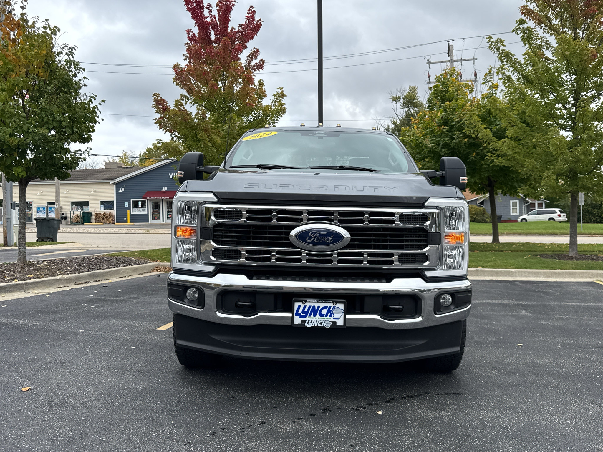 Used 2024 Ford F250 XLT AWD/4WD image 2