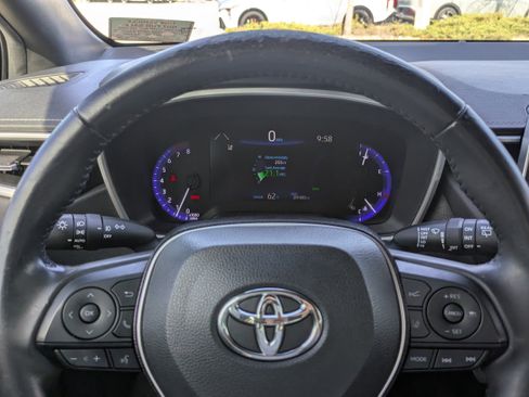 Used 2021 Toyota Corolla XSE image 32