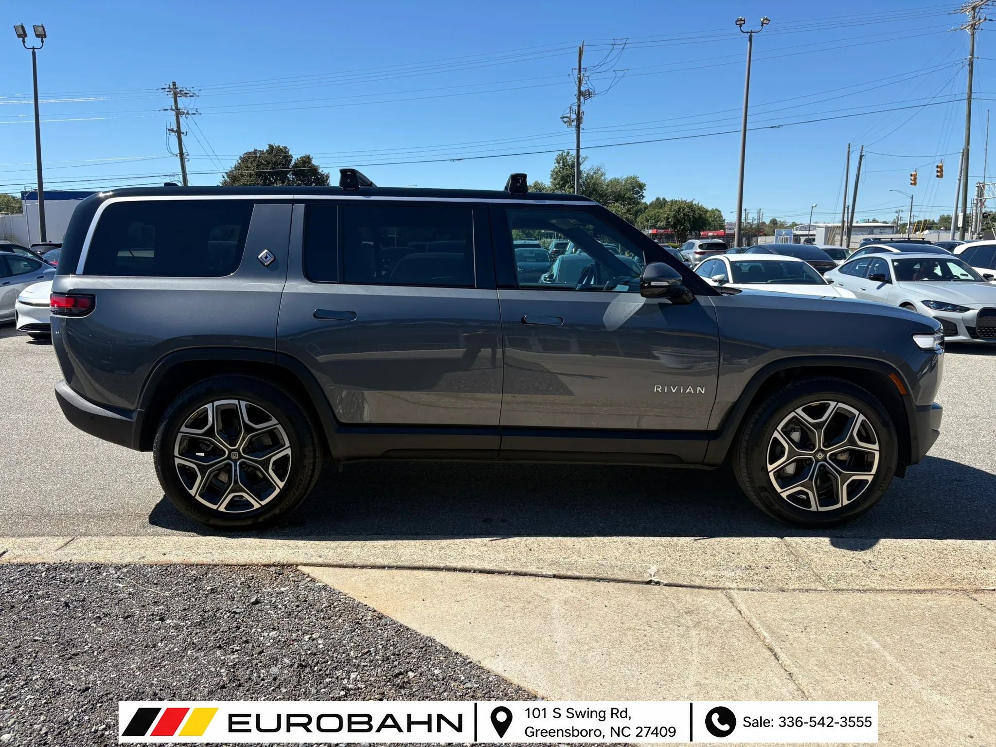 Used 2025 Rivian R1S Adventure Dual AWD/4WD image 22