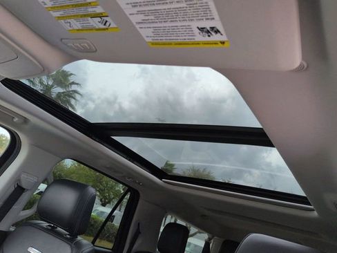 Certified 2025 Ford Expedition Max Platinum image 20