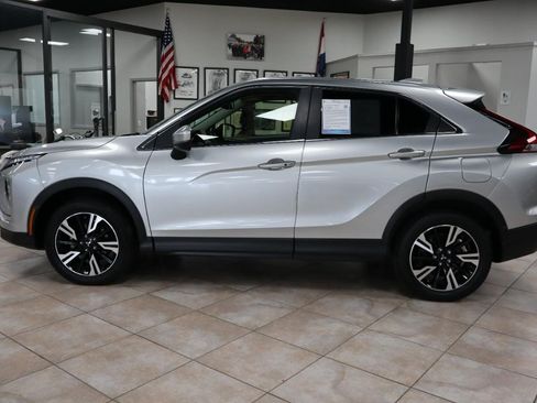Used 2024 Mitsubishi Eclipse Cross SE AWD/4WD image 2