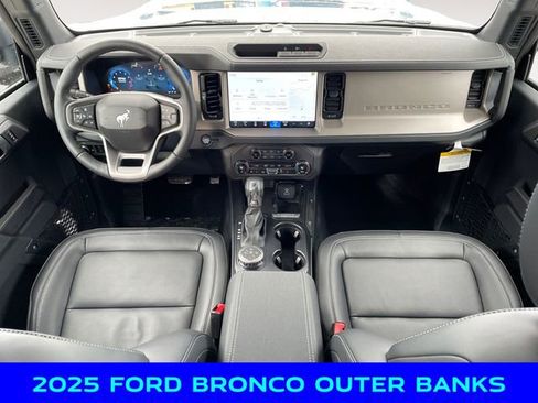 New 2025 Ford Bronco Outer Banks image 10