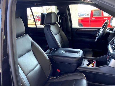 Used 2022 Chevrolet Tahoe Premier w/ Premium Package image 8