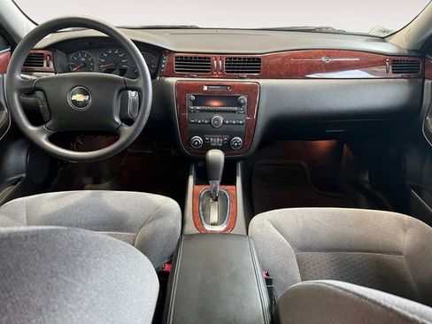 Used 2009 Chevrolet Impala LS FWD image 8