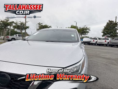 Used 2022 Nissan Sentra SV FWD image 11