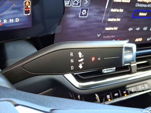 New 2026 Chevrolet Equinox EV LT AWD/4WD image 10