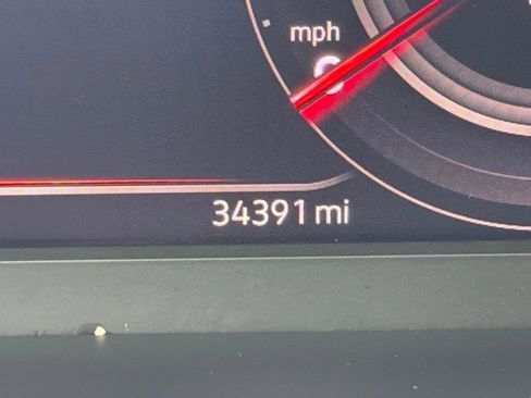 Used 2022 Volkswagen Tiguan SEL R-Line image 33