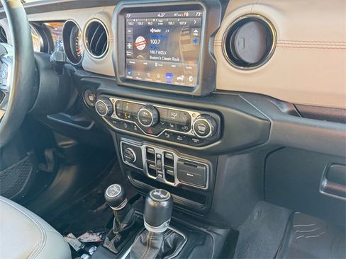 Certified 2021 Jeep Wrangler Unlimited Sahara image 20