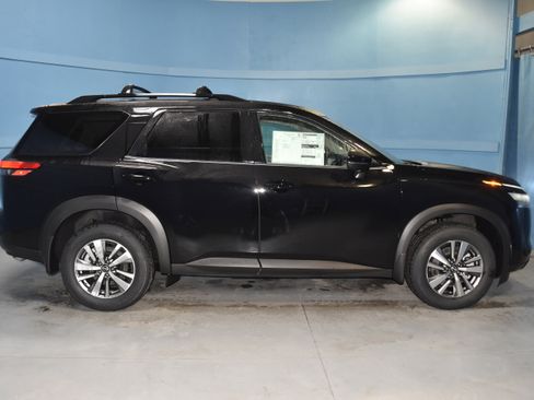 New 2026 Nissan Pathfinder SL image 21