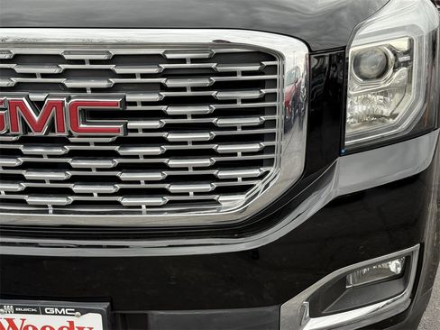 Used 2018 GMC Yukon Denali w/ Denali Ultimate Package image 10