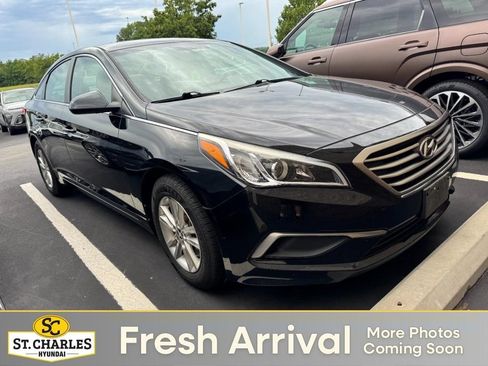 Used 2016 Hyundai Sonata SE w/ Cargo Package FWD image 1