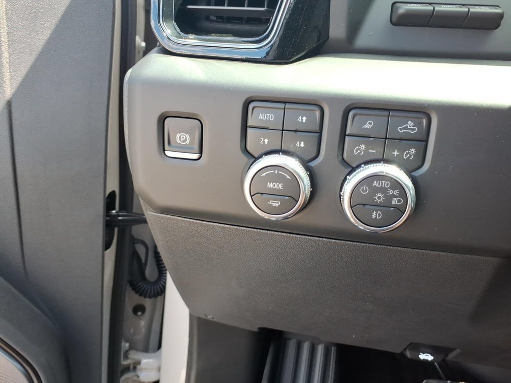 New 2026 GMC Sierra 1500 AT4X AWD/4WD image 19