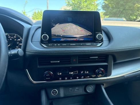 Used 2023 Nissan Rogue SV AWD/4WD image 28