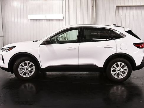 Used 2024 Ford Escape Active AWD/4WD image 4