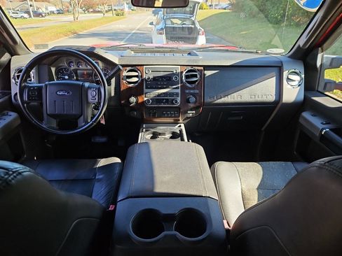 Used 2011 Ford F250 Lariat w/ Lariat Interior Pkg image 27