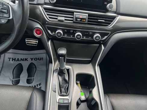 Used 2019 Honda Accord Sport image 11