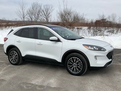 Used 2022 Ford Escape SEL w/ Technology Package image 1