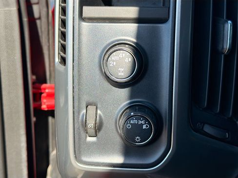 Used 2016 Chevrolet Silverado 1500 LT image 28