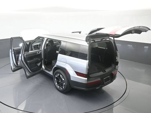 Used 2025 Hyundai Santa Fe SE FWD image 65