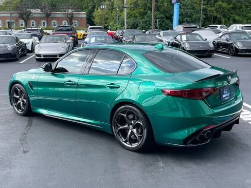 Used 2022 Alfa Romeo Giulia Quadrifoglio RWD image 10