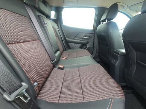 Used 2026 Nissan Kicks SR FWD image 13