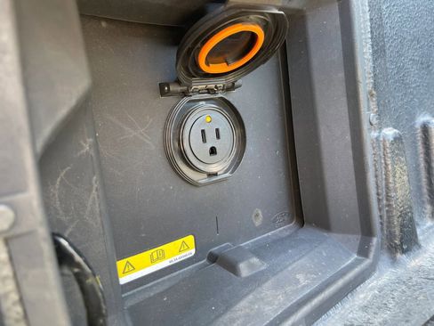 Used 2022 Ford F150 Lariat image 36