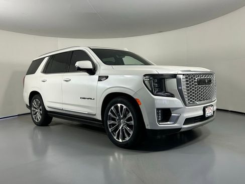 Used 2024 GMC Yukon Denali w/ Denali Reserve Package AWD/4WD image 1