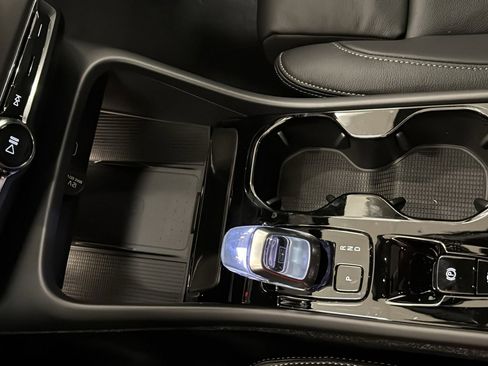 Used 2026 Volvo XC40 B5 Plus w/ Protection Package Premier image 19