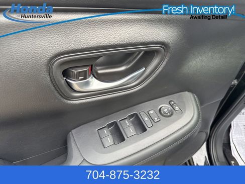 Used 2025 Honda HR-V LX image 20