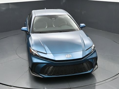 Used 2025 Toyota Camry SE FWD image 34