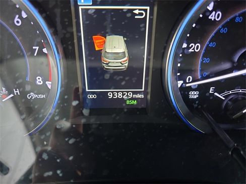 Used 2019 Toyota Highlander Limited image 31