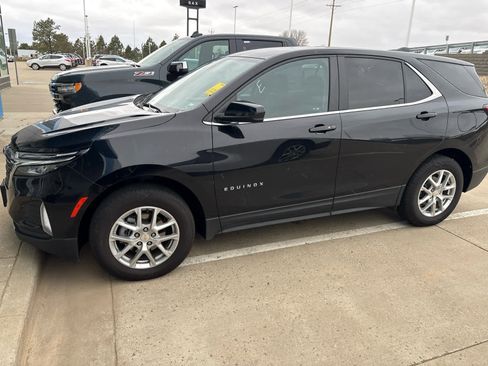 Used 2024 Chevrolet Equinox LT AWD/4WD image 1