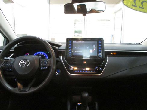 Used 2022 Toyota Corolla LE image 7
